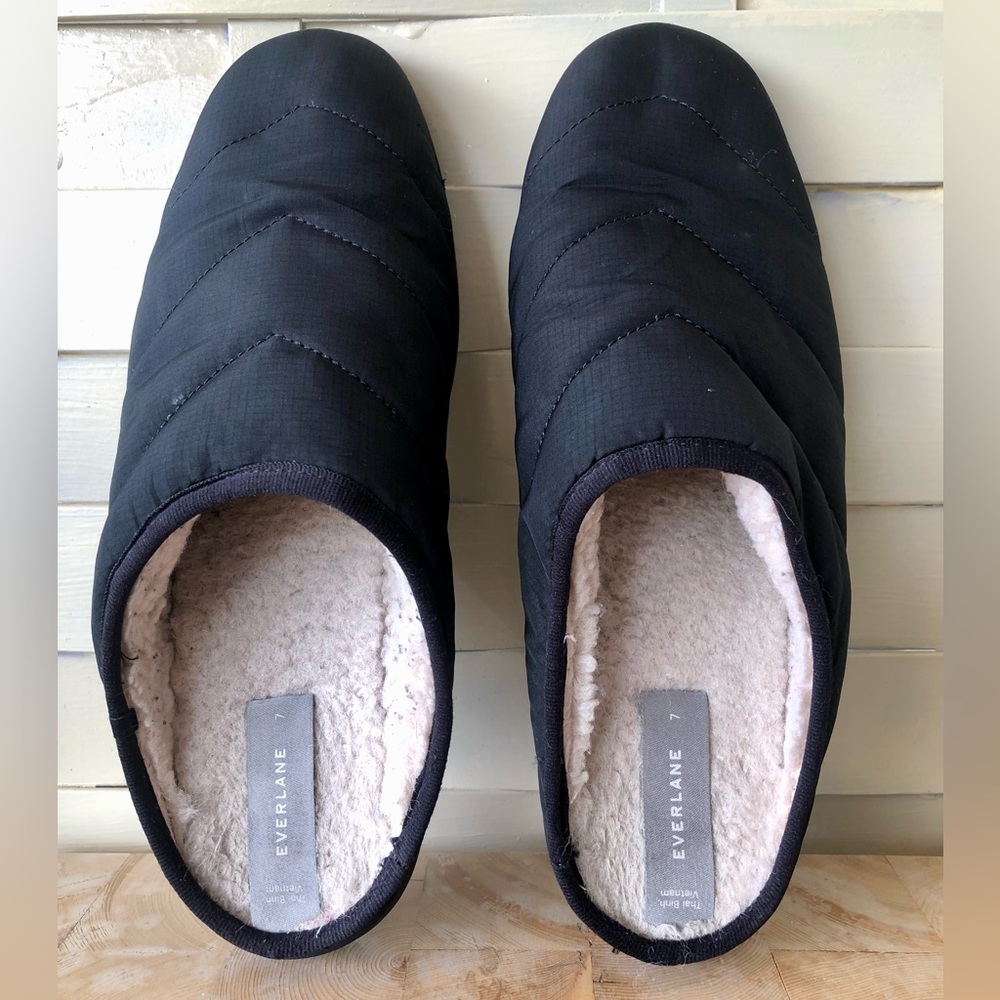 Everlane Women's Renew Quilted Puffer Black Slipper Size 7